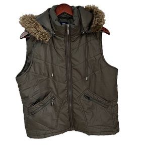 Reitmans green vest removable hood with fur size XL